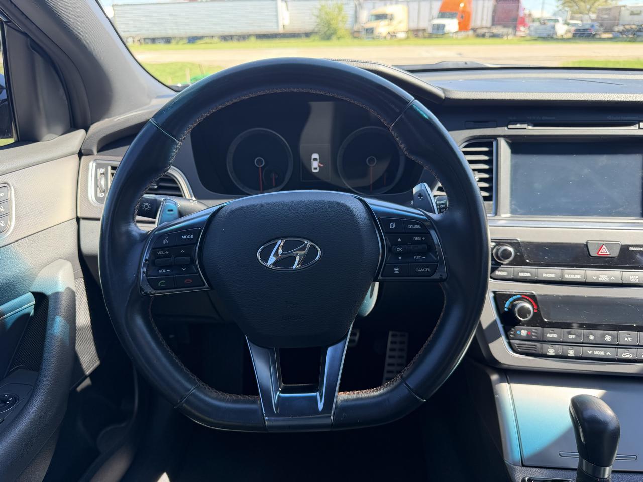 Hyundai Sonata 4dr Sdn 2.0T Limited 2015