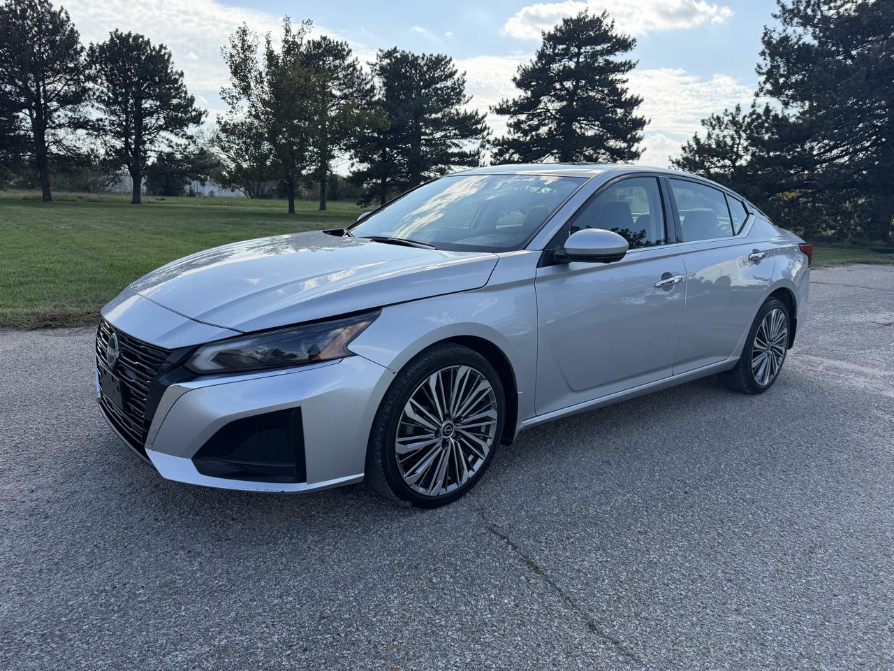 Nissan Altima 2.5 SL AWD Sedan 2023