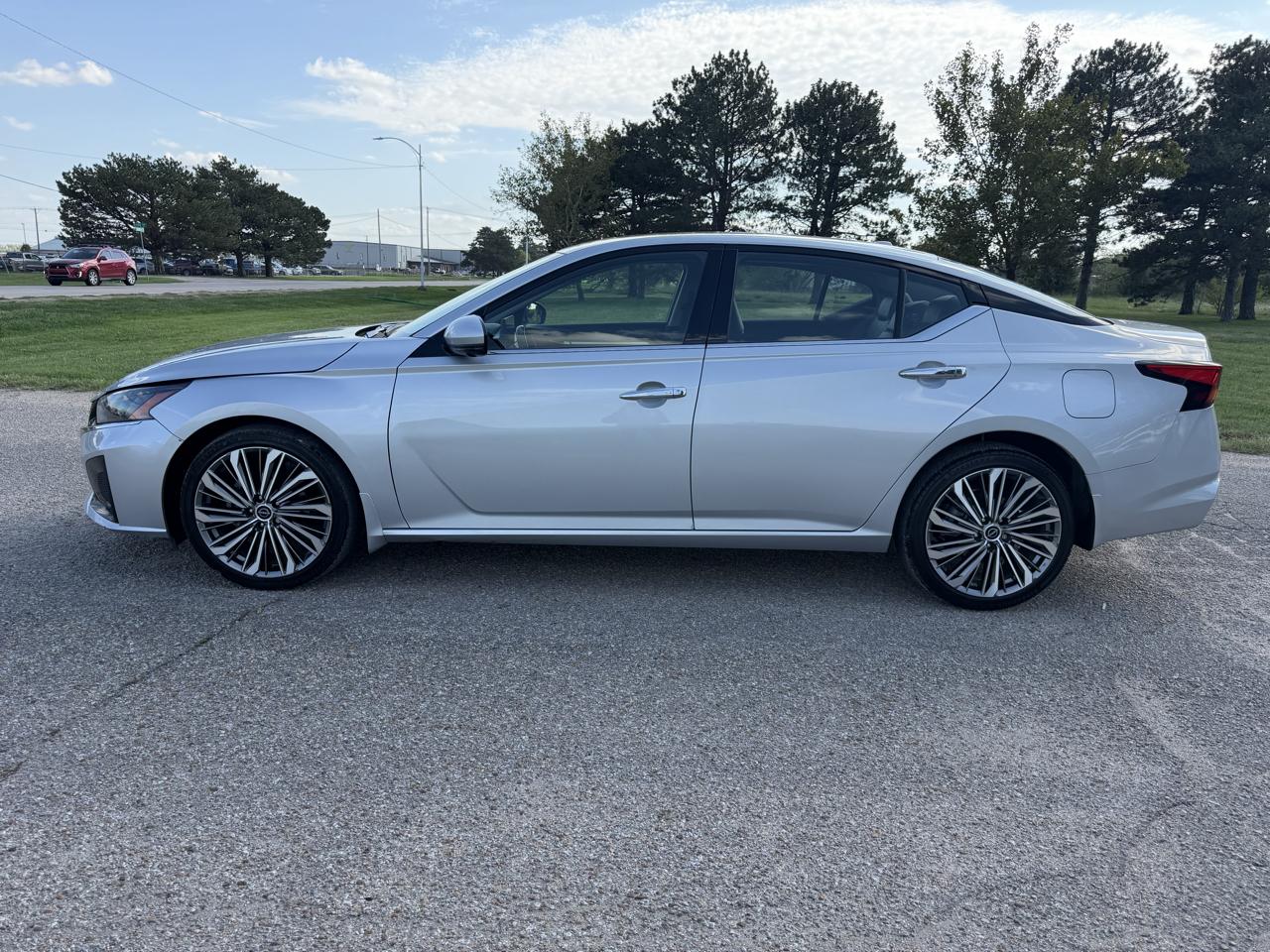 Nissan Altima 2.5 SL AWD Sedan 2023