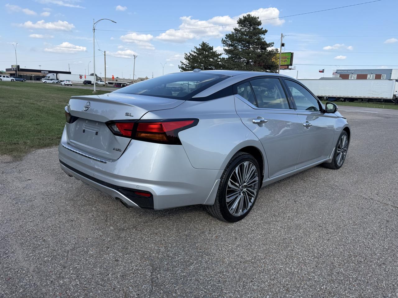 Nissan Altima 2.5 SL AWD Sedan 2023