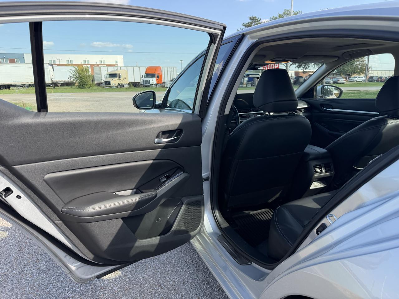 Nissan Altima 2.5 SL AWD Sedan 2023