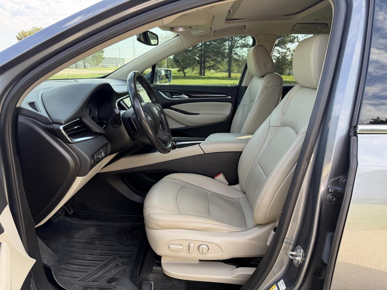 Buick Enclave FWD 4dr Essence 2019