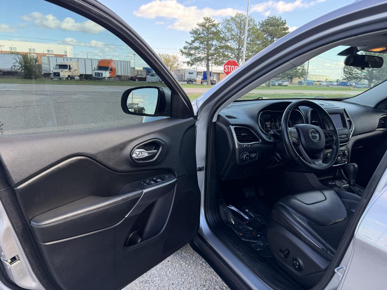 Jeep Cherokee Latitude Plus 4x4 2019