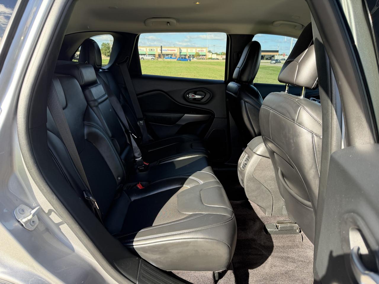 Jeep Cherokee Latitude Plus 4x4 2019