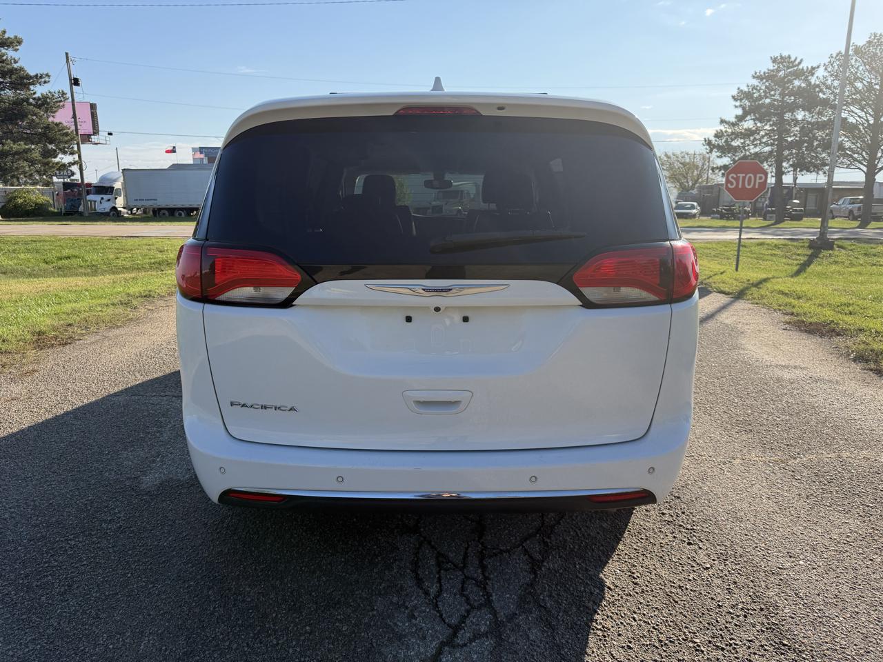Chrysler Pacifica Touring L FWD 2020