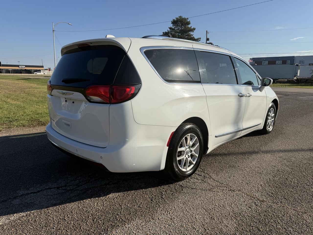 Chrysler Pacifica Touring L FWD 2020