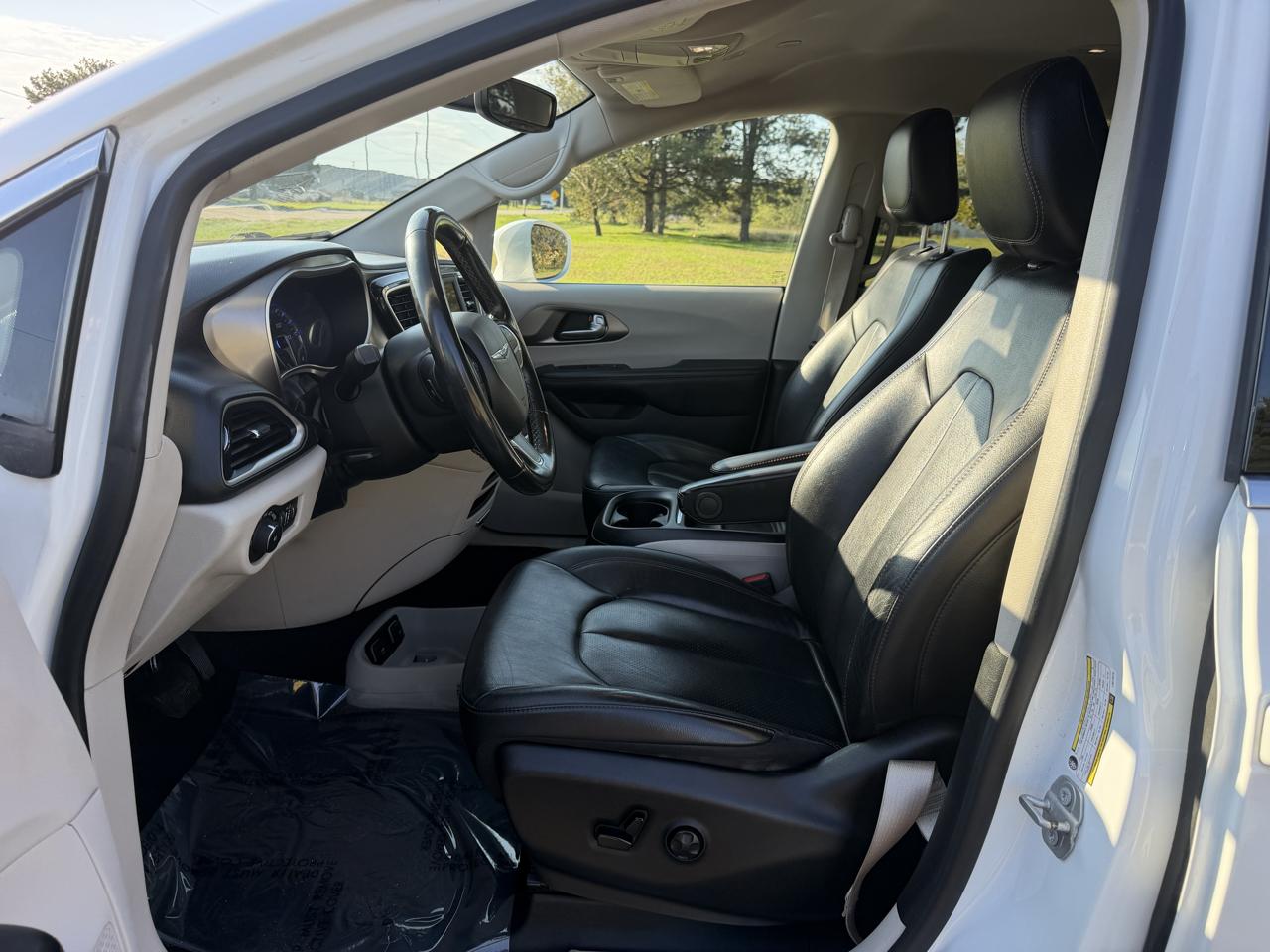 Chrysler Pacifica Touring L FWD 2020