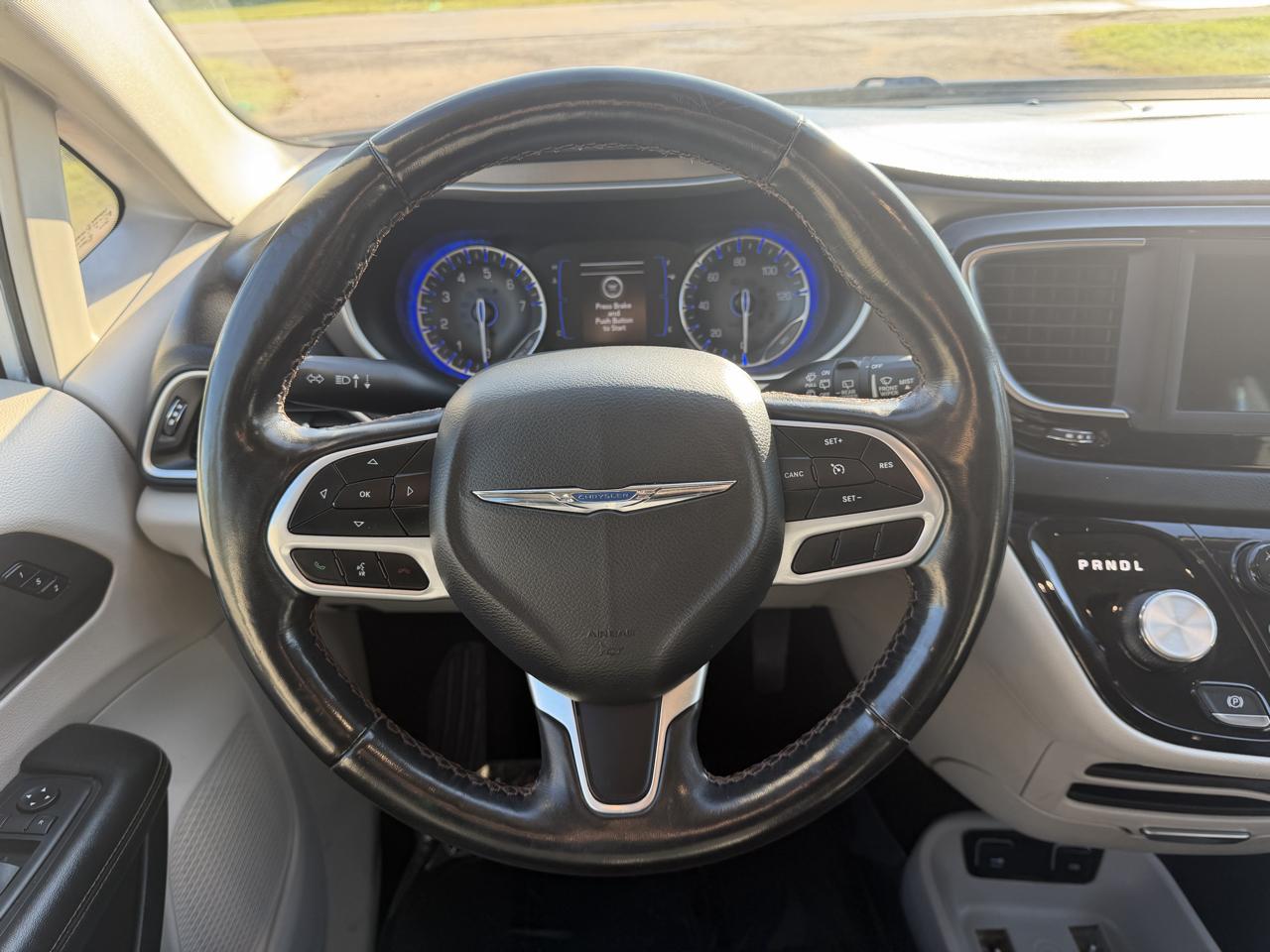 Chrysler Pacifica Touring L FWD 2020