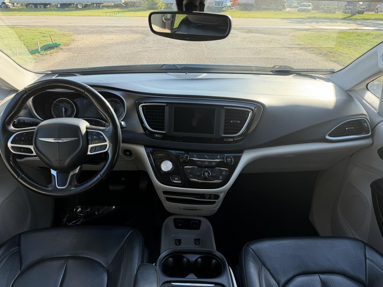 Chrysler Pacifica Touring L FWD 2020