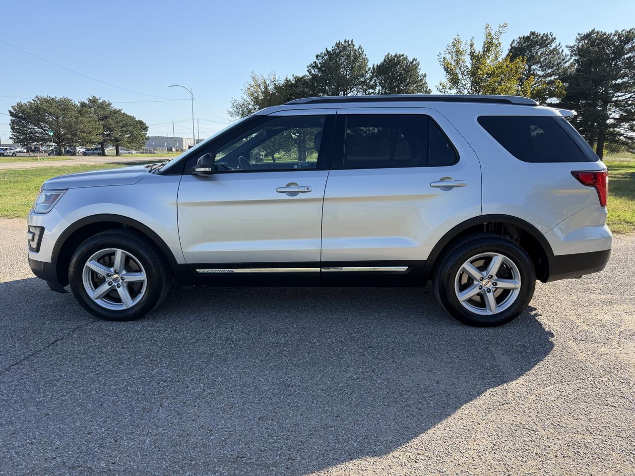 Ford Explorer XLT 4WD 2017