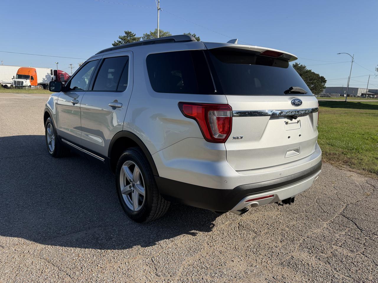 Ford Explorer XLT 4WD 2017
