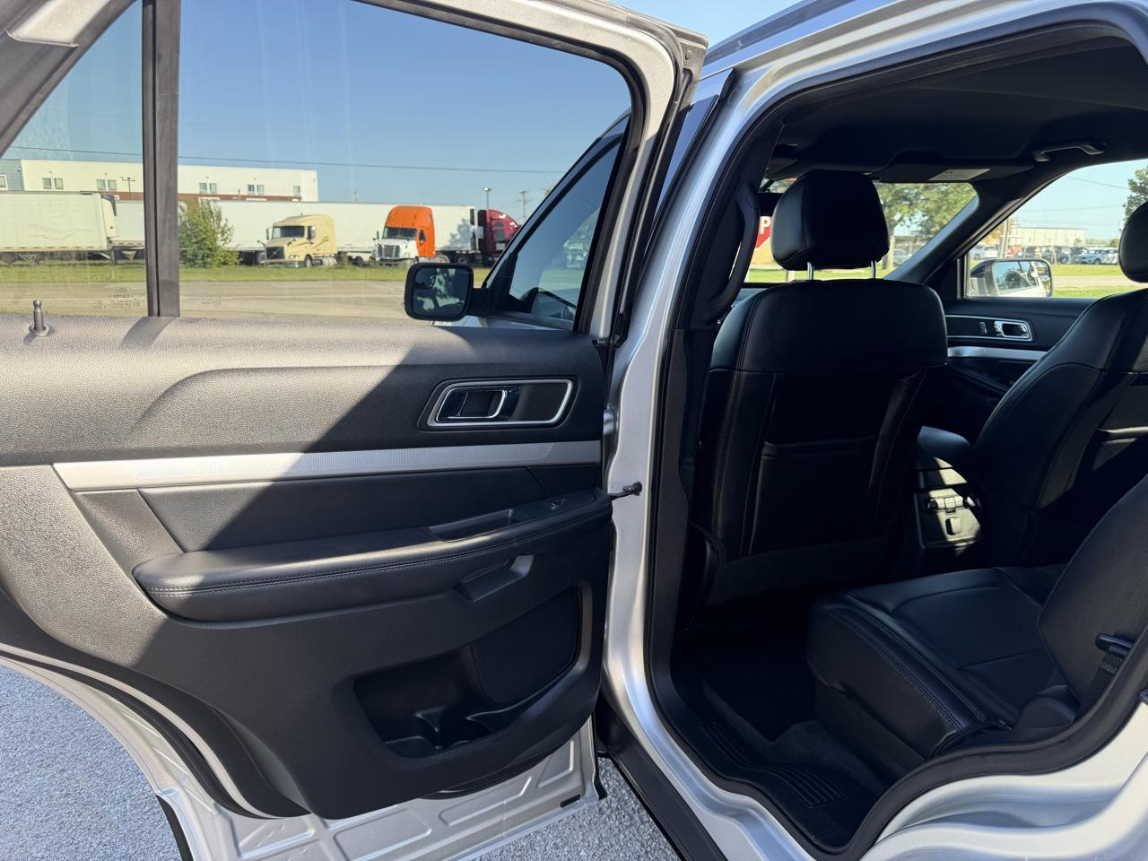Ford Explorer XLT 4WD 2017