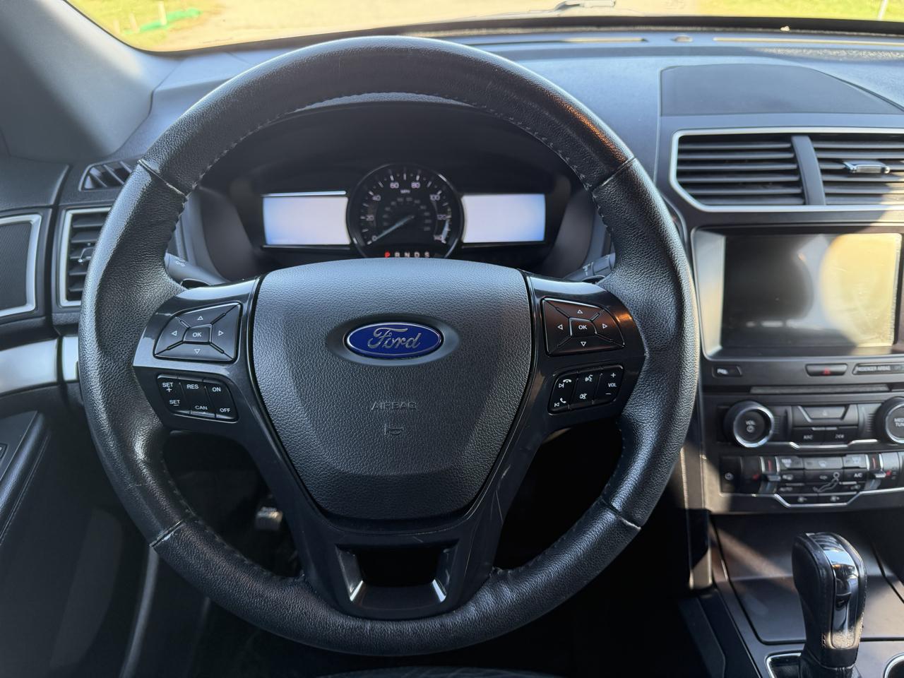 Ford Explorer XLT 4WD 2017