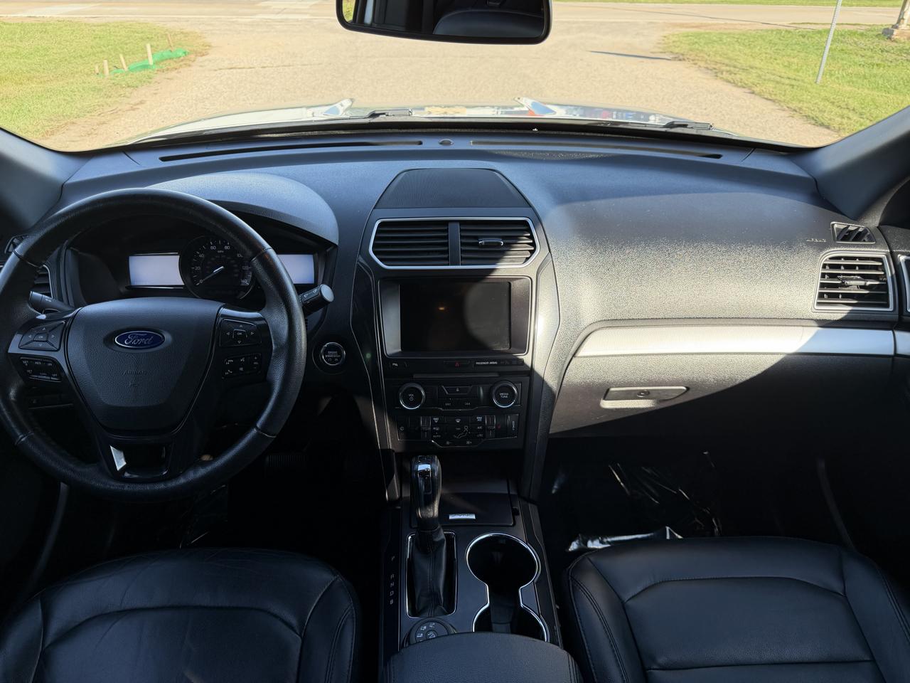 Ford Explorer XLT 4WD 2017