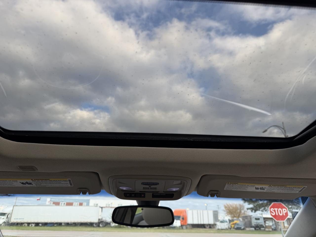 Cadillac XTS 4dr Sdn Luxury FWD 2013