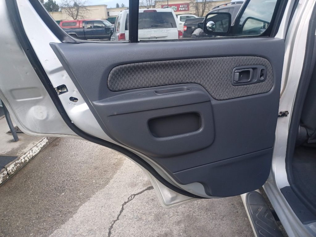 Nissan Xterra SE 4WD 2004