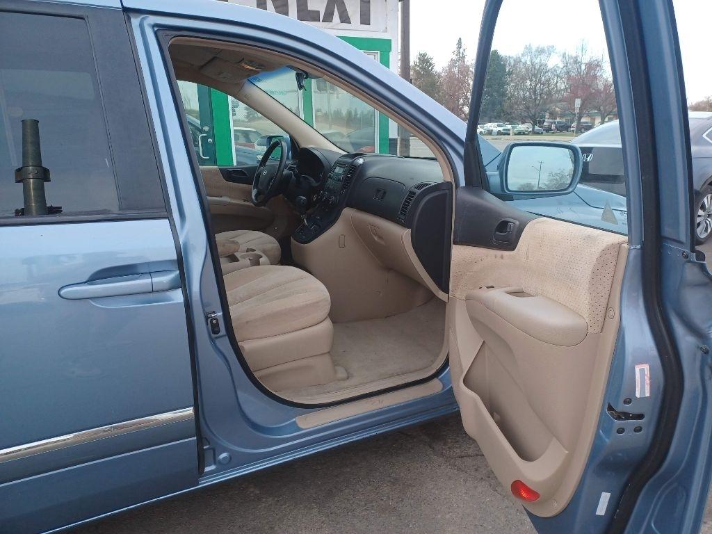 Hyundai Entourage GLS 2007