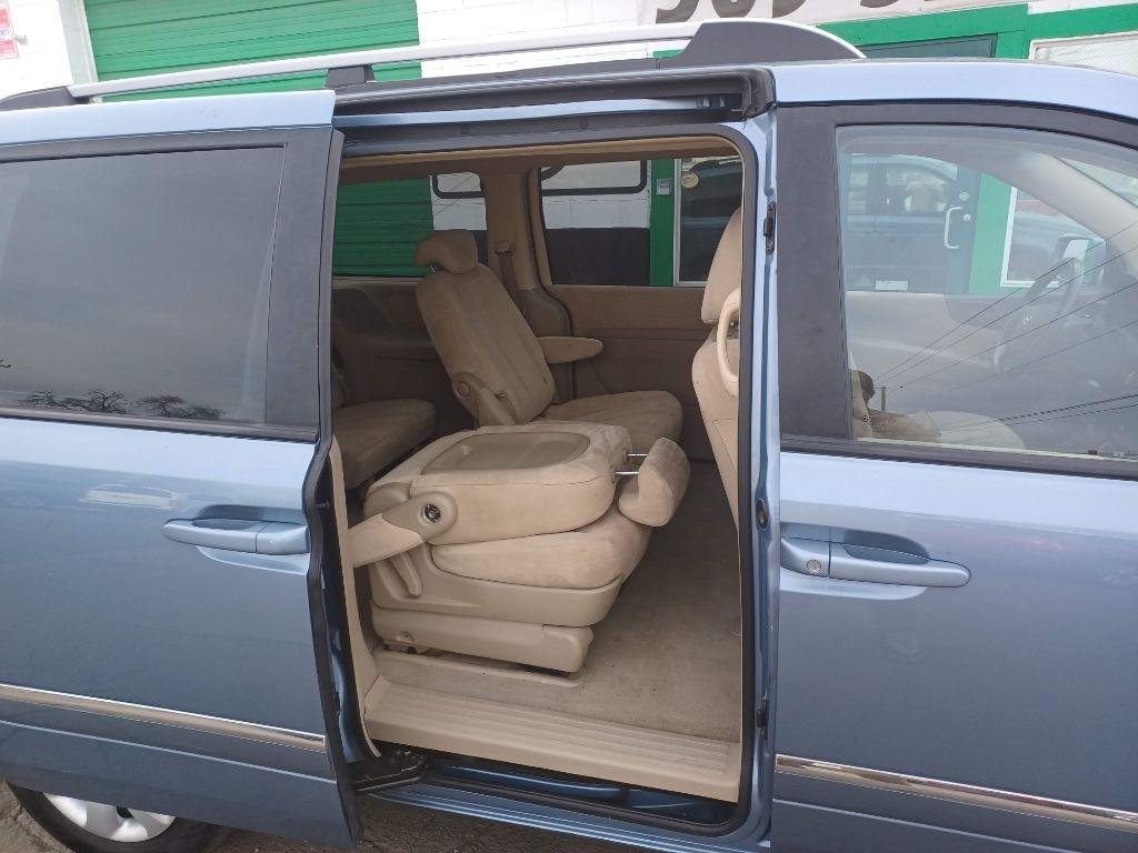 Hyundai Entourage GLS 2007