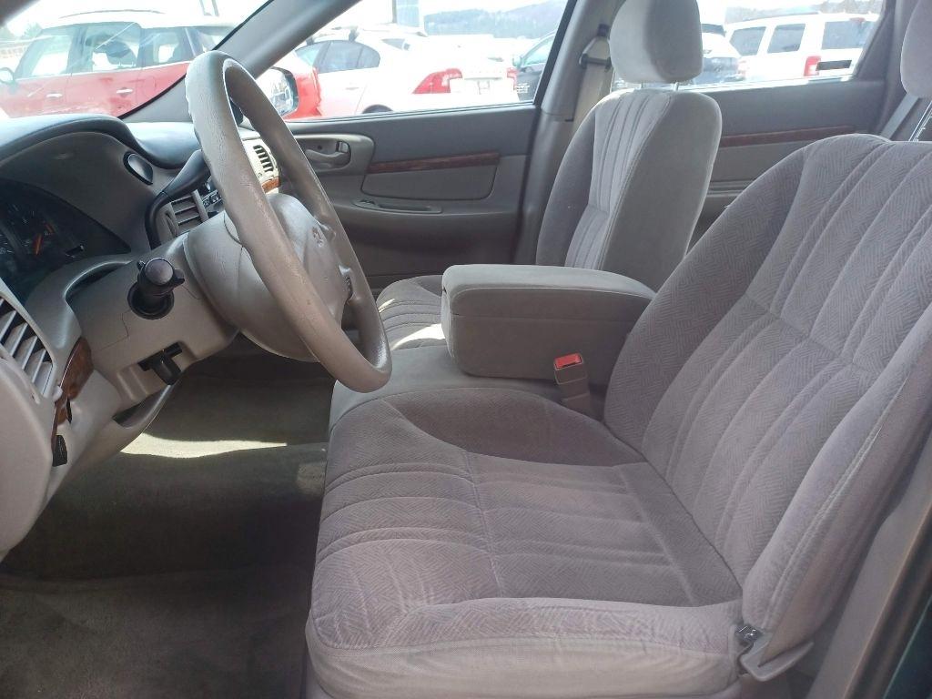 Chevrolet Impala Base 2000