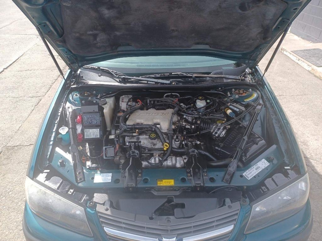 Chevrolet Impala Base 2000