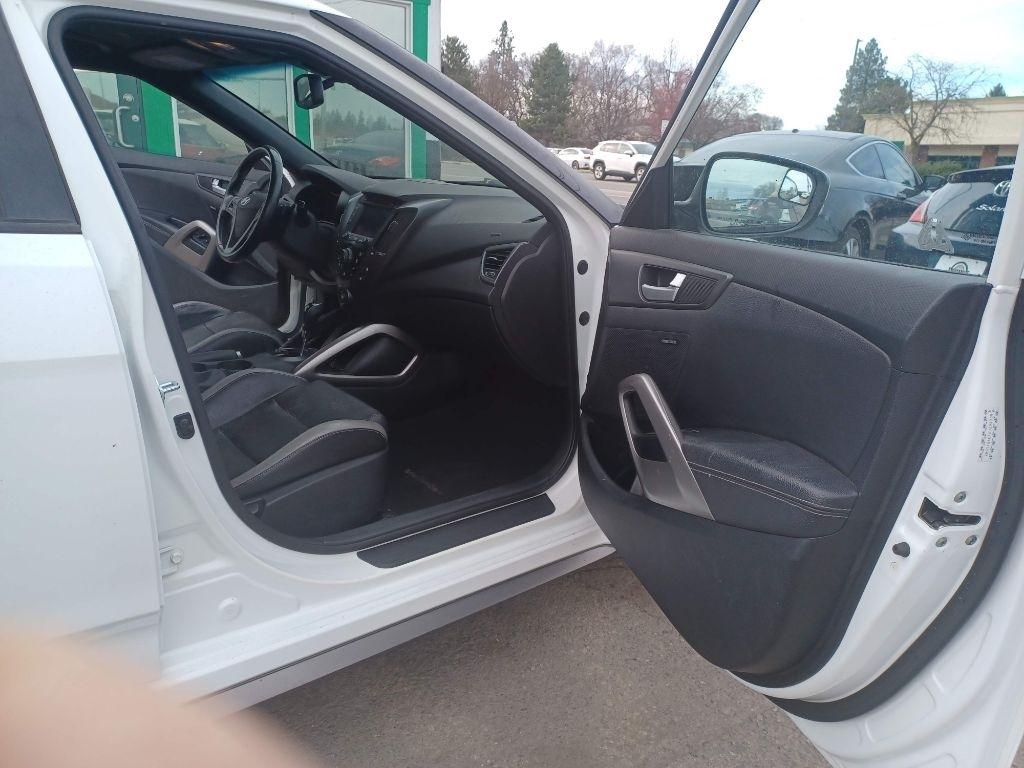 Hyundai Veloster Turbo 6MT 2016