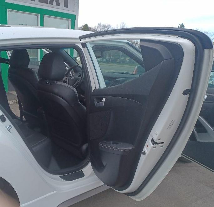 Hyundai Veloster Turbo 6MT 2016