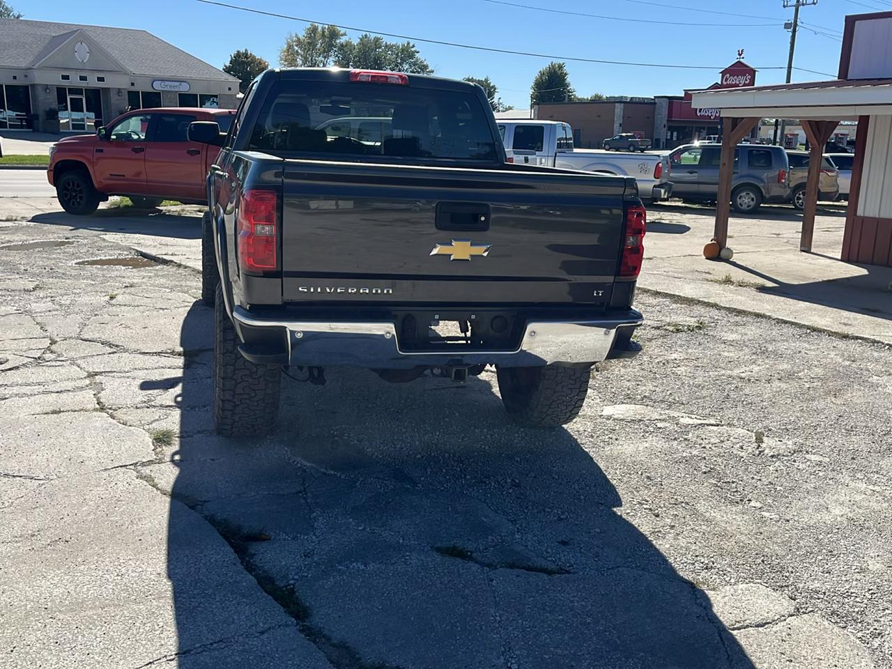 Chevrolet Silverado photo 4