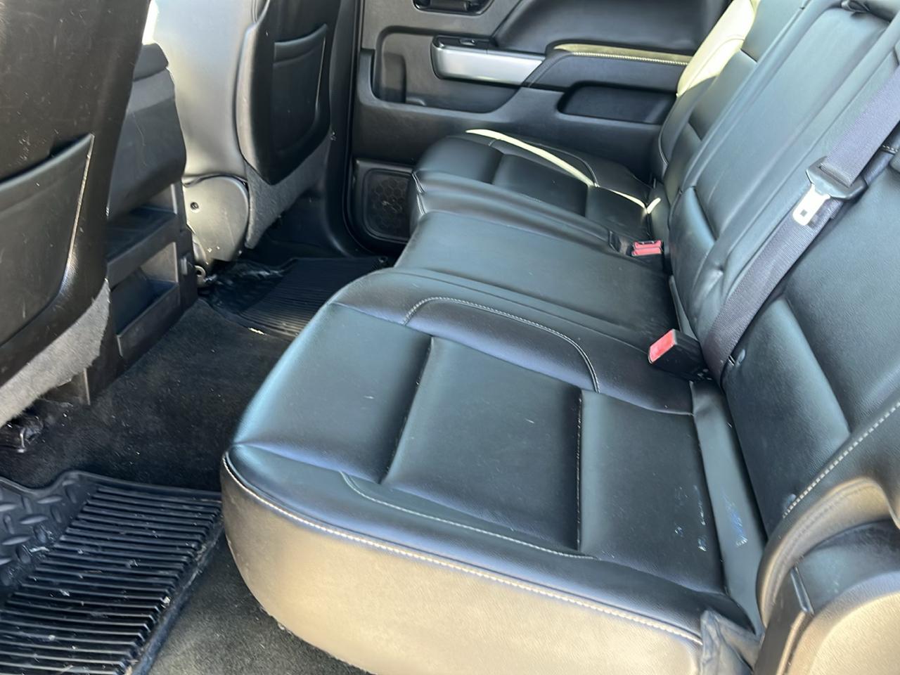 Chevrolet Silverado photo 8