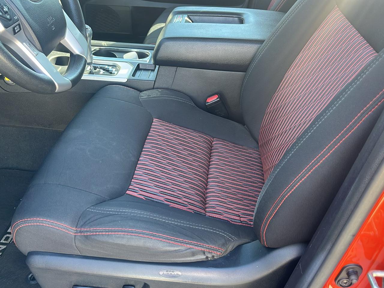 Toyota Tundra photo 5