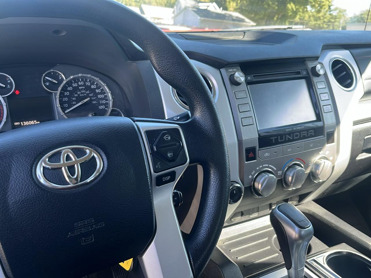 Toyota Tundra photo 6