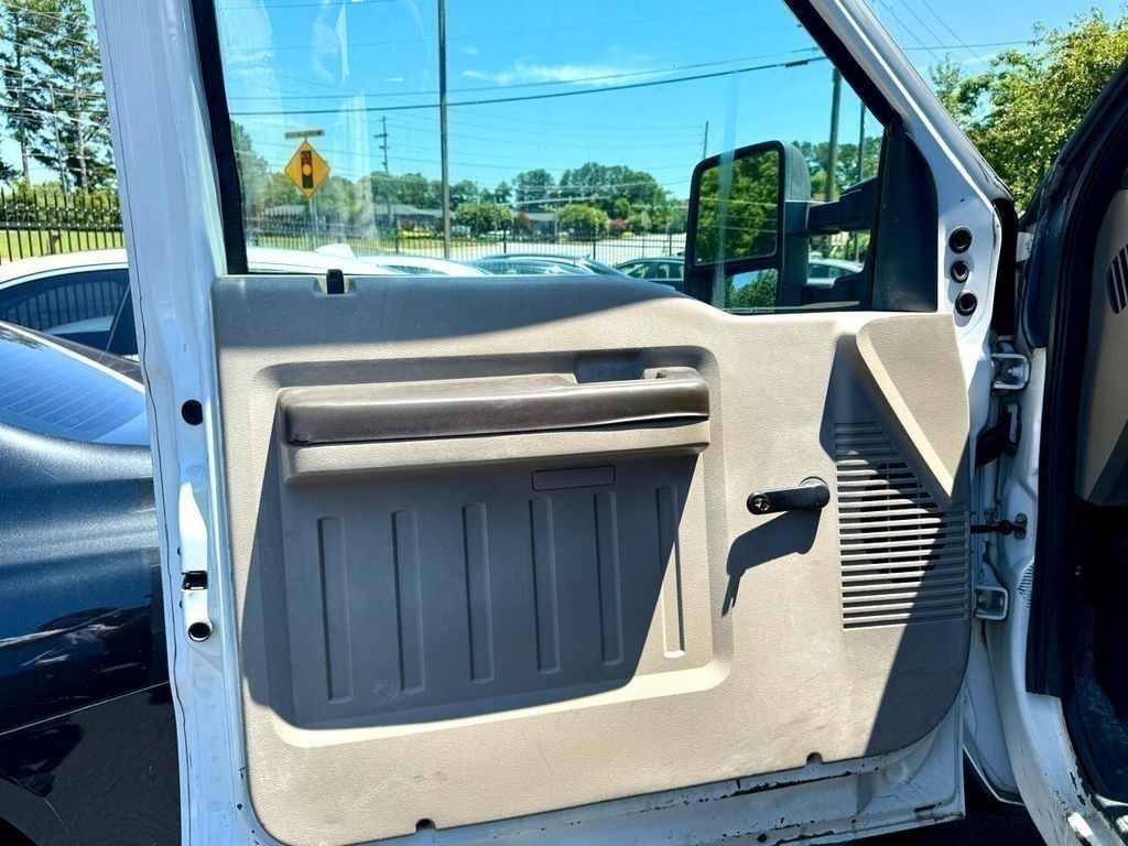 Ford F-550 Regular Cab 2WD DRW 2009
