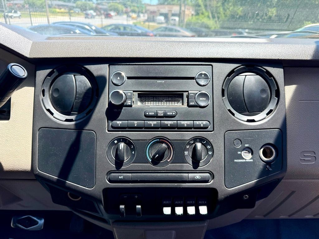 Ford F-550 Regular Cab 2WD DRW 2009