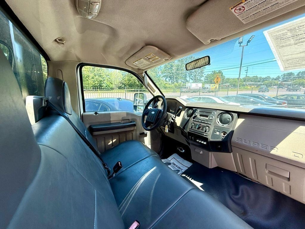 Ford F-550 Regular Cab 2WD DRW 2009