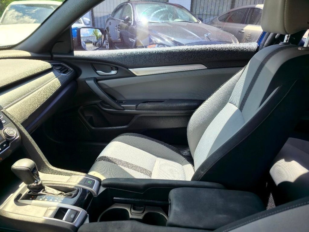 Honda Civic LX-P Coupe CVT 2016