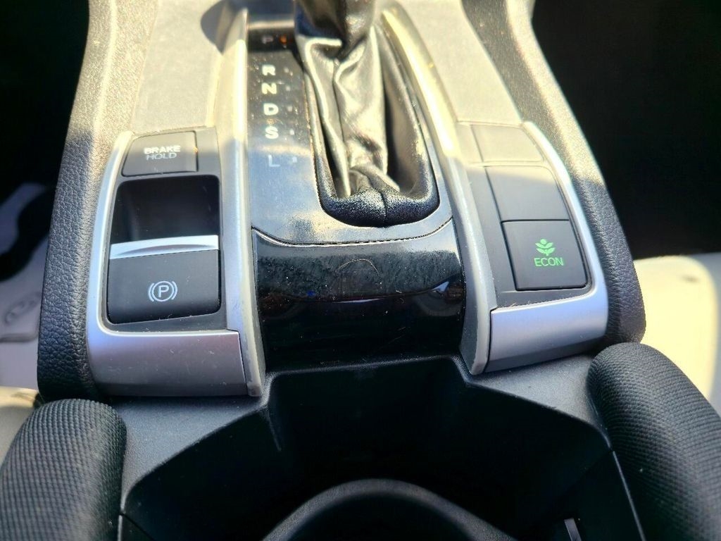 Honda Civic LX-P Coupe CVT 2016