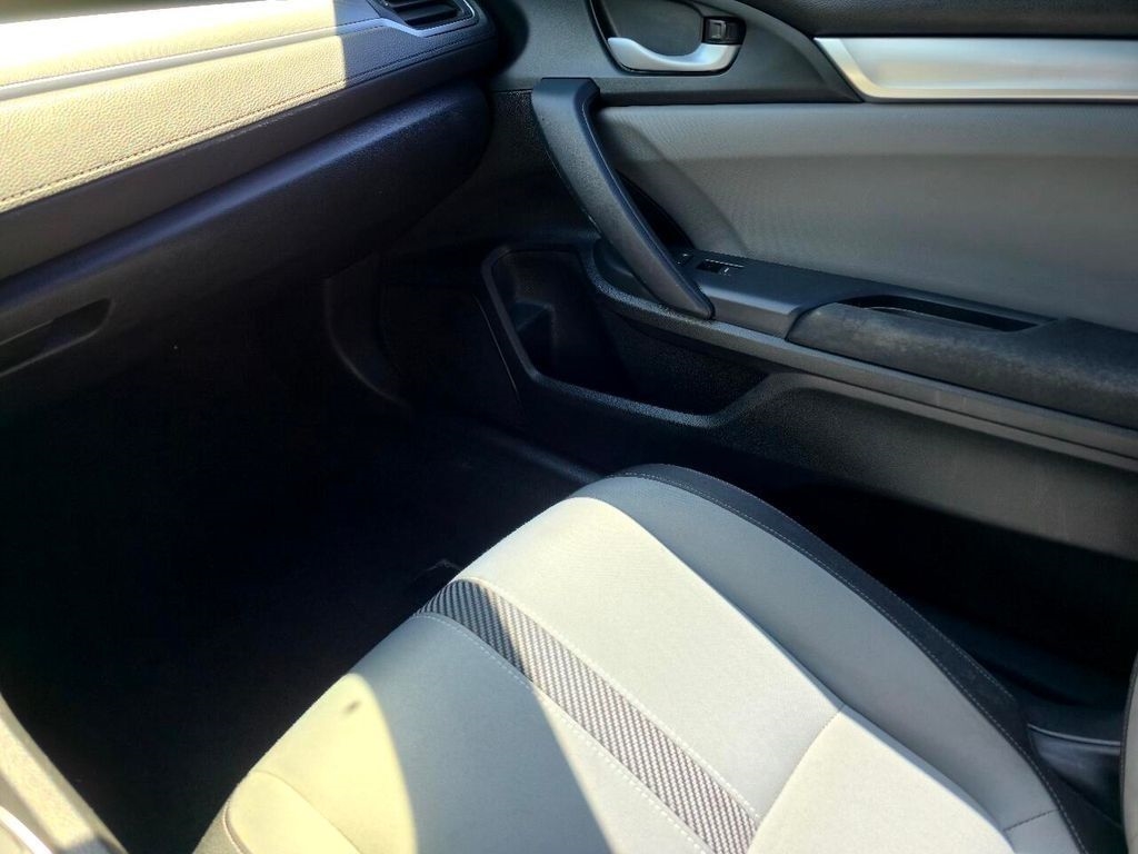 Honda Civic LX-P Coupe CVT 2016
