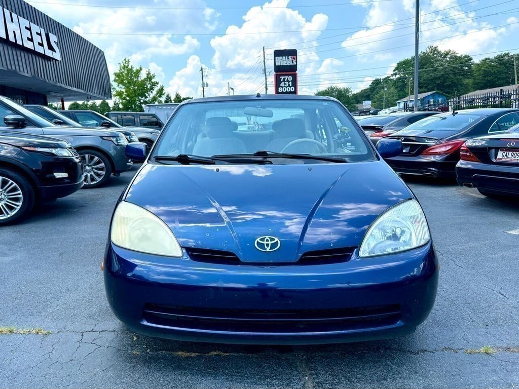 Toyota Prius 4-Door Sedan 2002