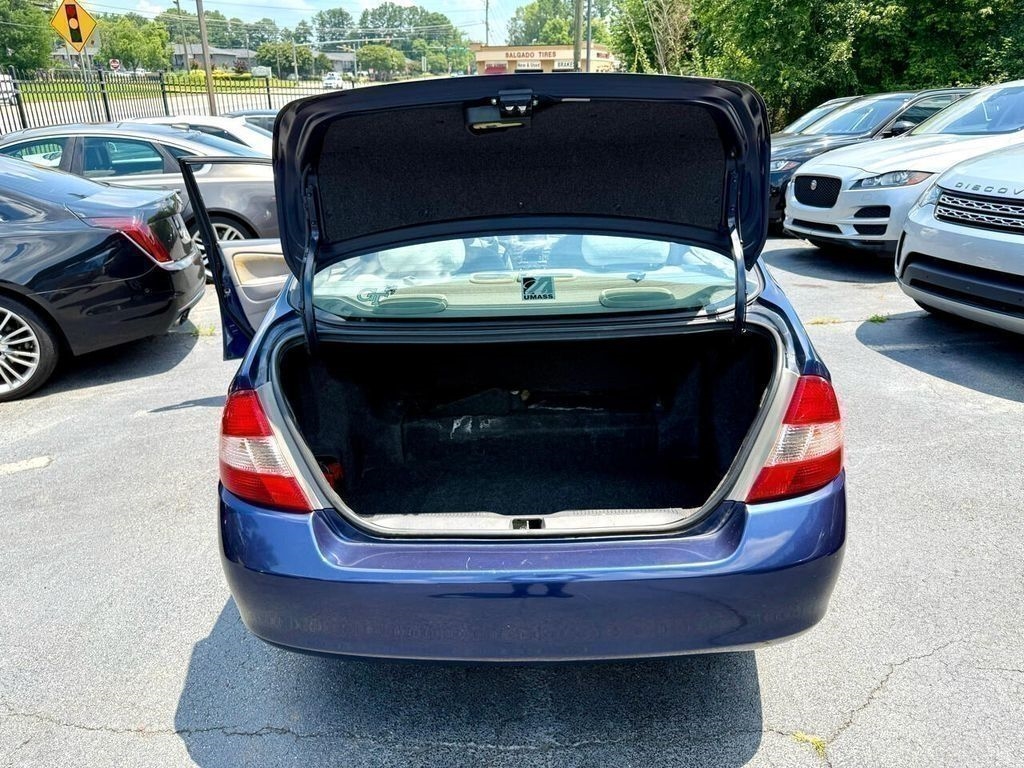 Toyota Prius 4-Door Sedan 2002