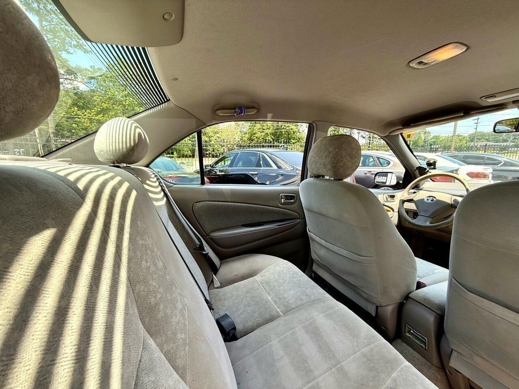 Toyota Prius 4-Door Sedan 2002