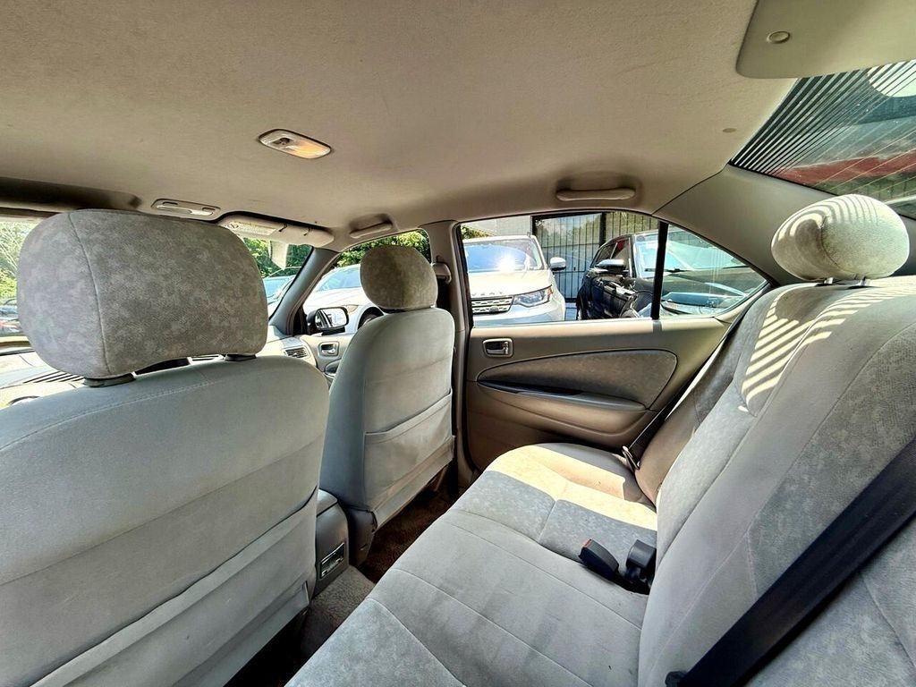 Toyota Prius 4-Door Sedan 2002