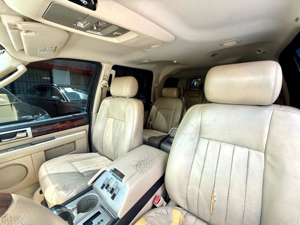 Lincoln Navigator 2WD Luxury 2006