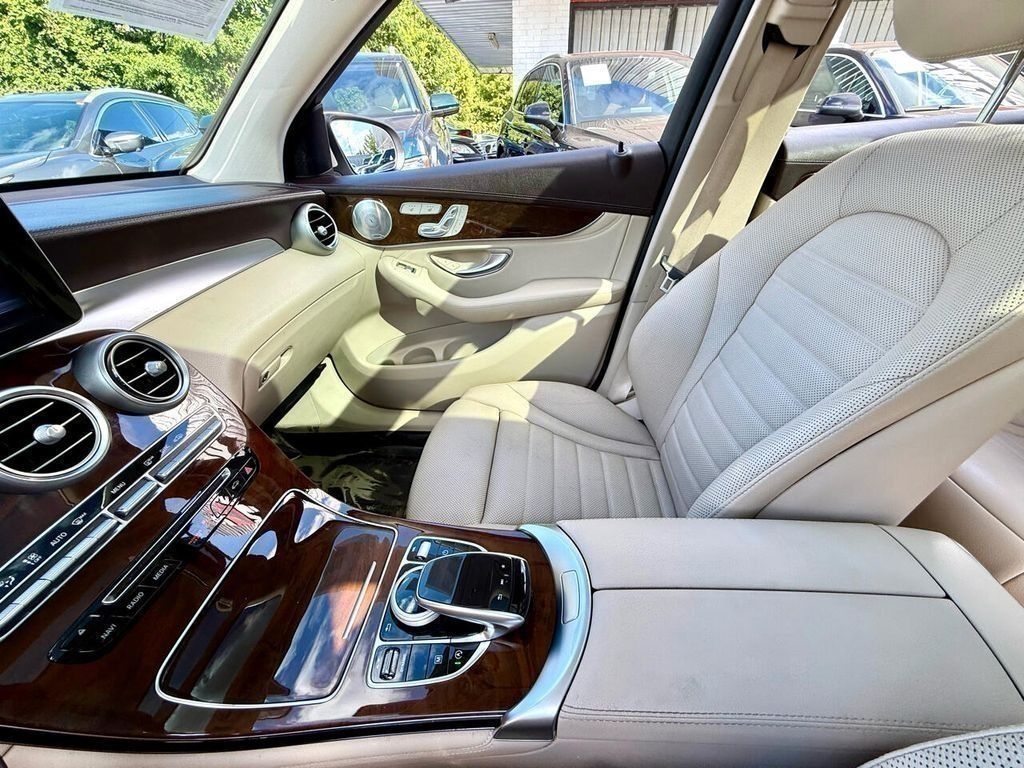 Mercedes-Benz GLC-Class GLC300 2017