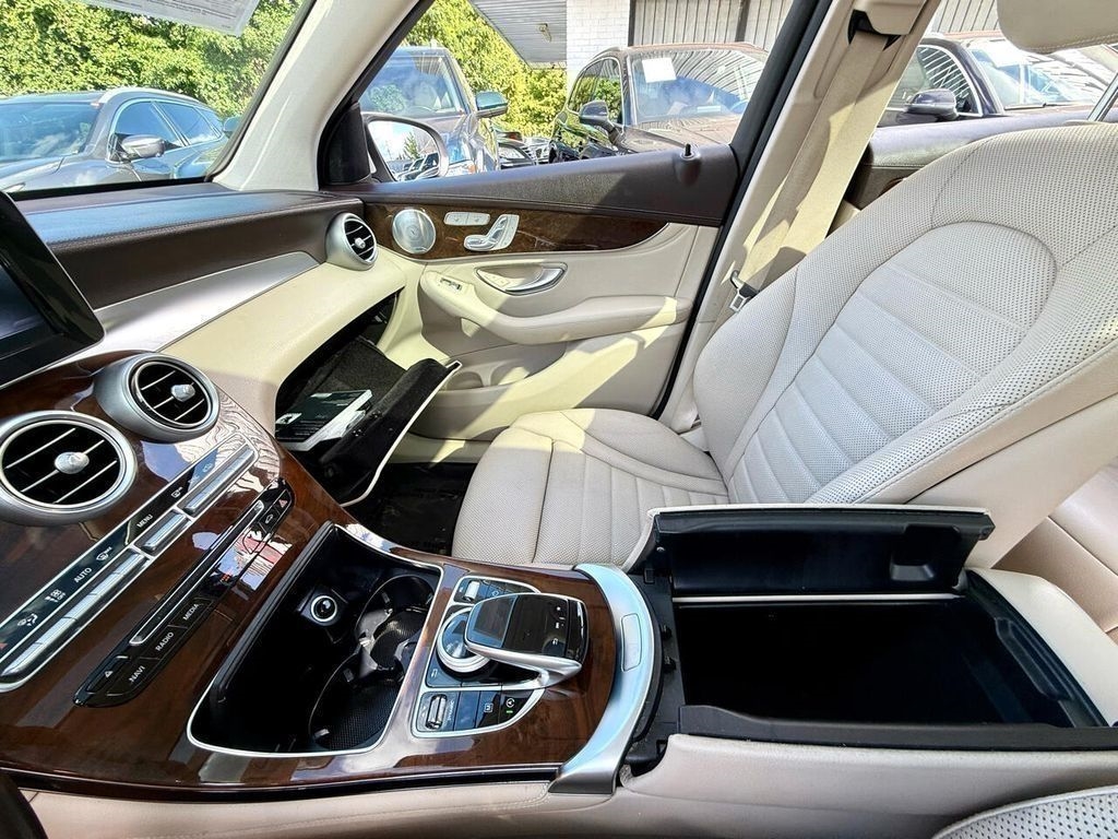 Mercedes-Benz GLC-Class GLC300 2017