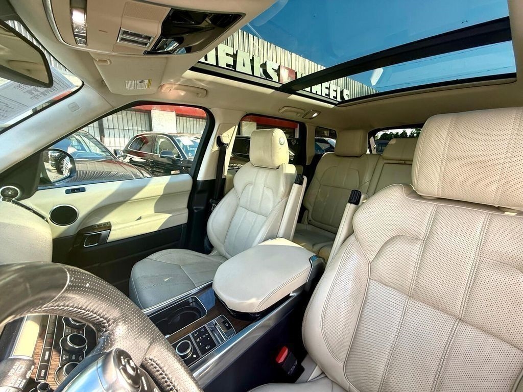 Land Rover Range Rover Sport 3.0L V6 Supercharged SE 2014