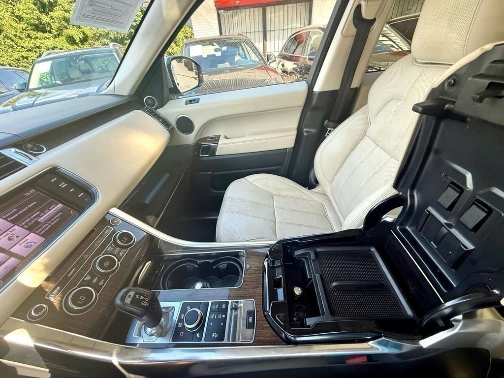 Land Rover Range Rover Sport 3.0L V6 Supercharged SE 2014