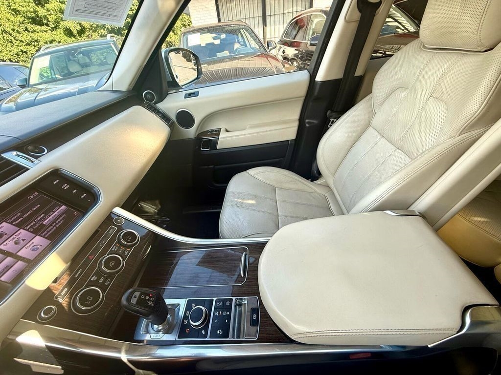 Land Rover Range Rover Sport 3.0L V6 Supercharged SE 2014