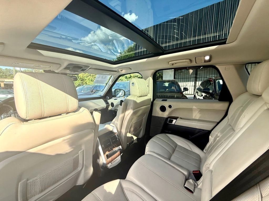 Land Rover Range Rover Sport 3.0L V6 Supercharged SE 2014