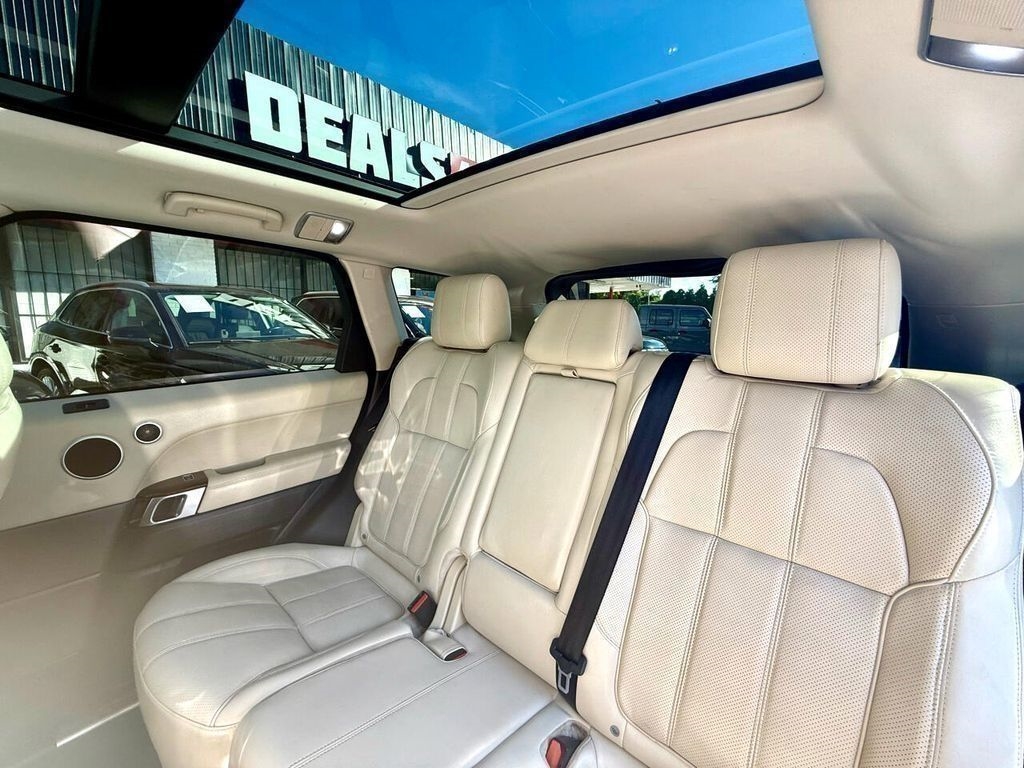 Land Rover Range Rover Sport 3.0L V6 Supercharged SE 2014