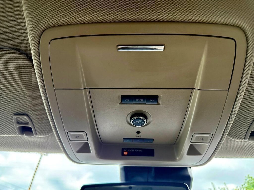 GMC Yukon SLT 2WD 2017