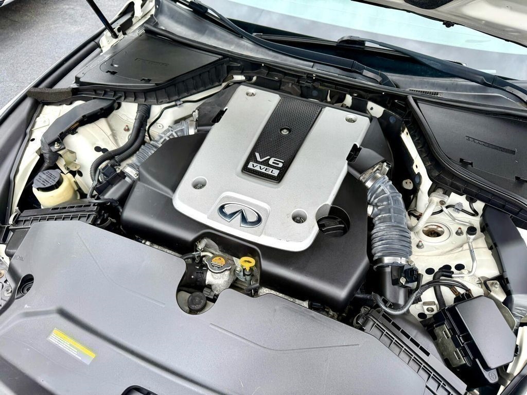 Infiniti Q50 Premium AWD 2014